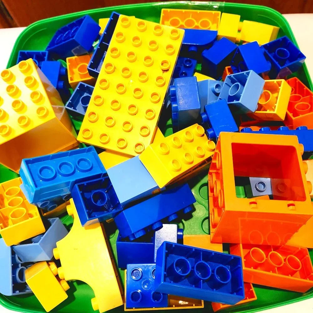 Authentic Legos Duplo Building blocks 100 Various colors Misc Good Condition!!!